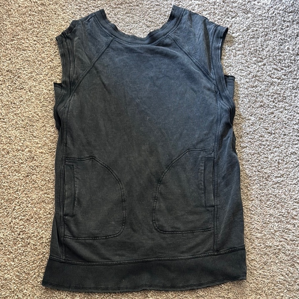 Women's Black Sleeveless Top